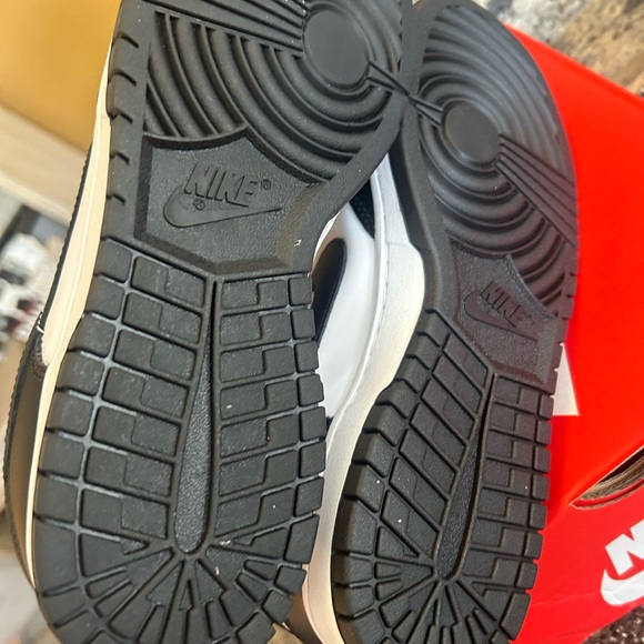 Nike Dunk Low Black White Panda DD1391-100 Mens New - Picture 5 of 5